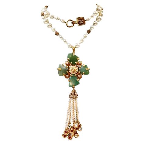 necklace chanel cross 2005